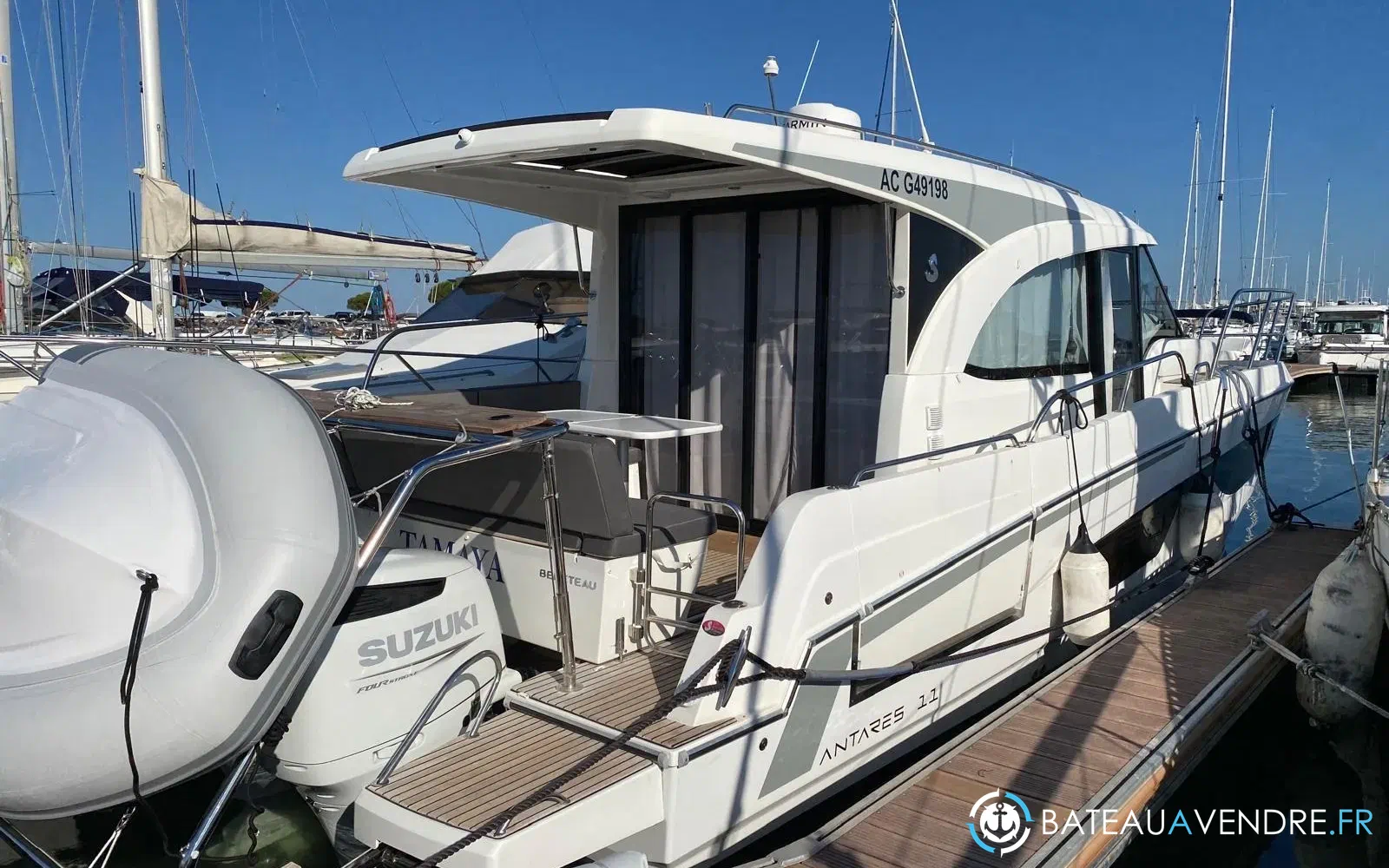 slider 0 Beneteau Antares 11