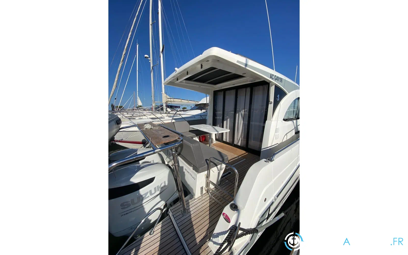 slider 9 Beneteau Antares 11