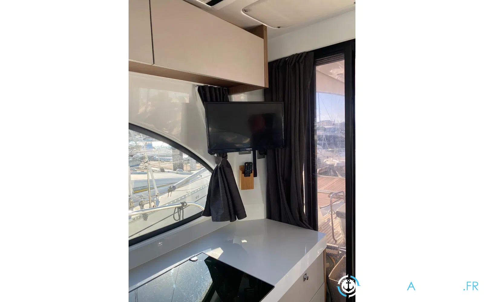 slider 20 Beneteau Antares 11