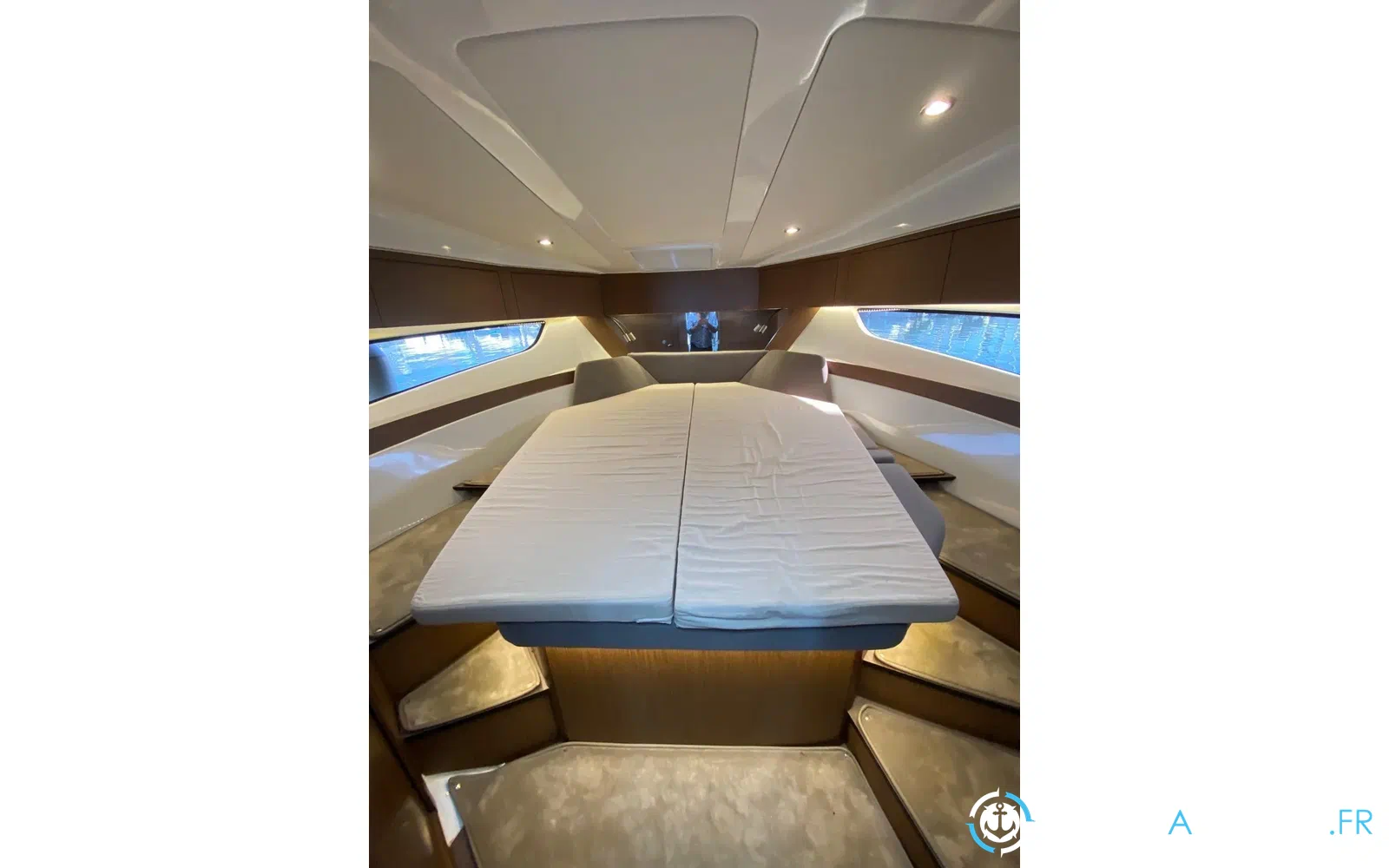 slider 23 Beneteau Antares 11