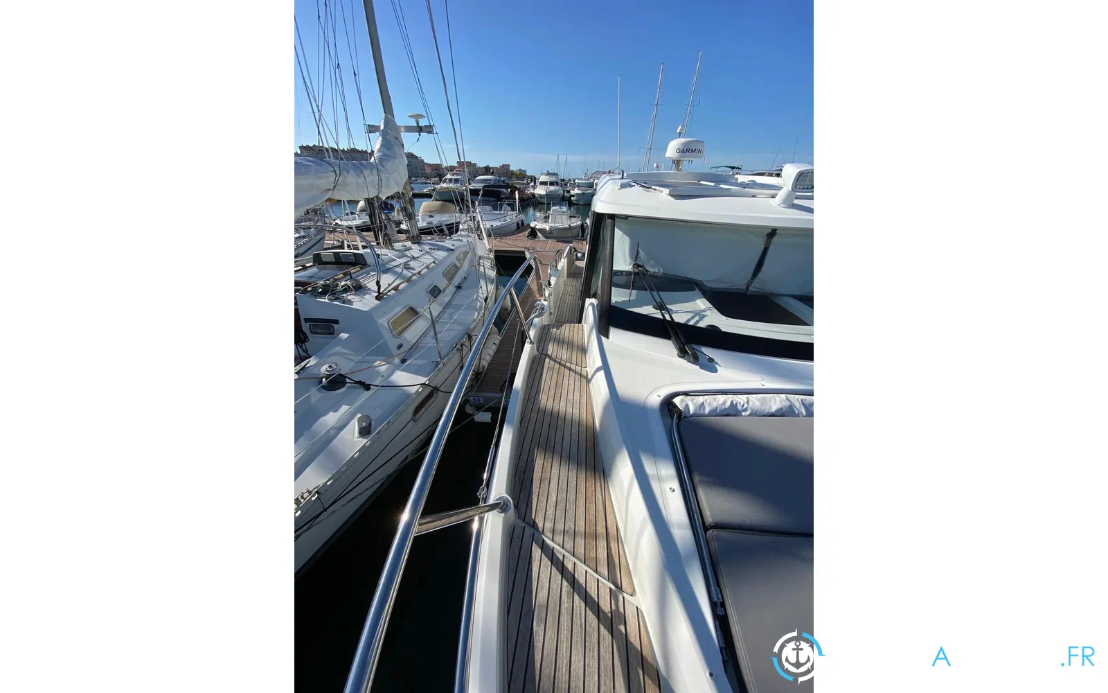 slider 6 Beneteau Antares 11
