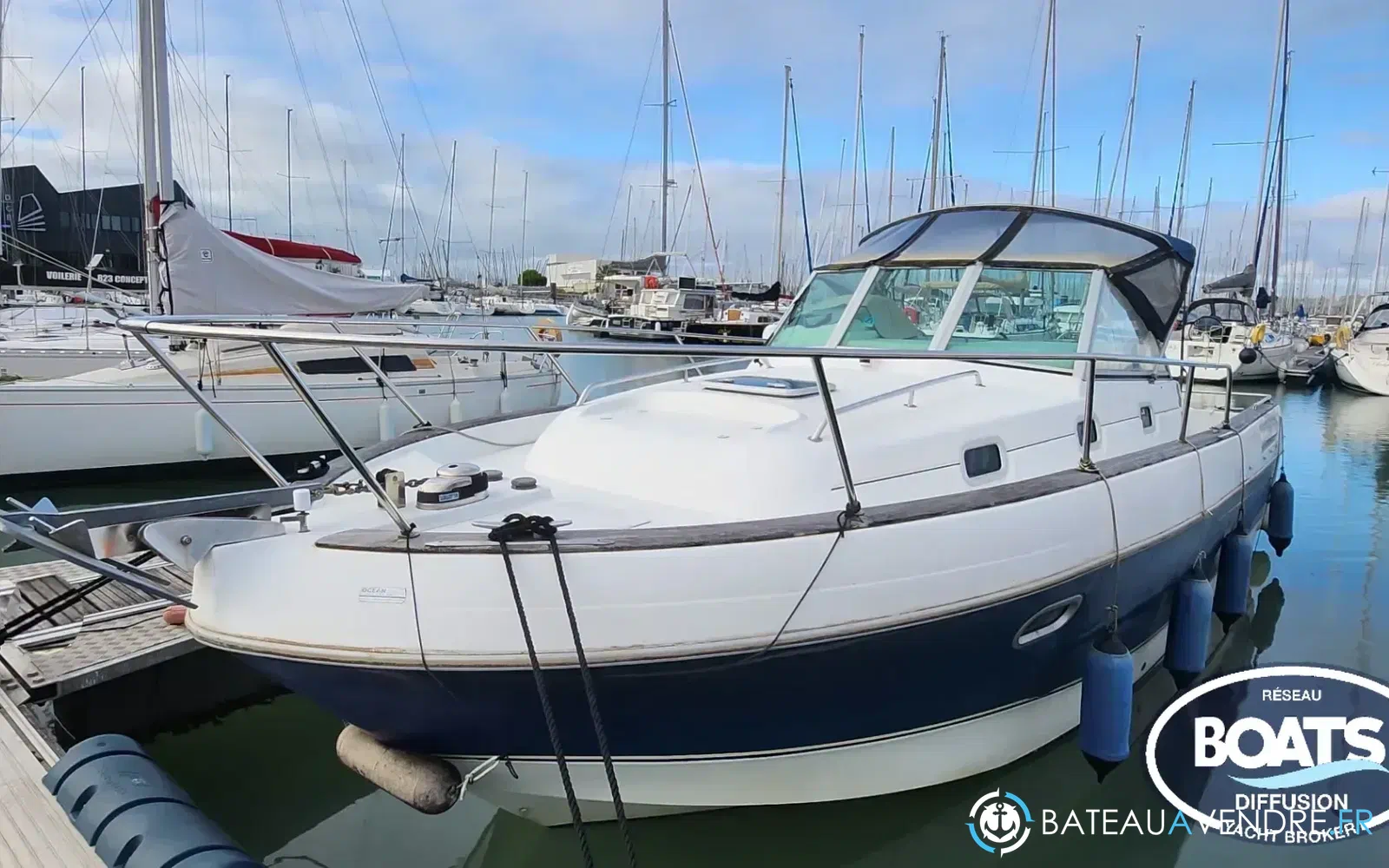 slider 0 Beneteau Ombrine 800