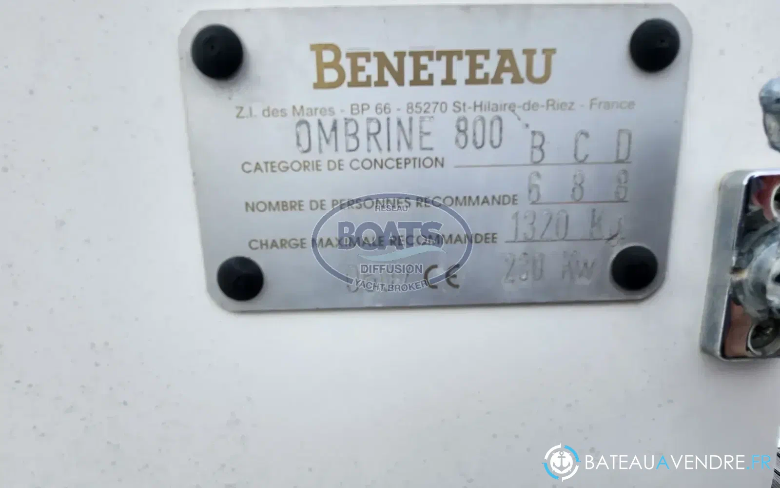 slider 14 Beneteau Ombrine 800