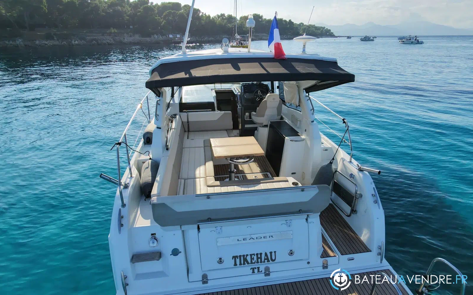 slider 10 Jeanneau Leader 33
