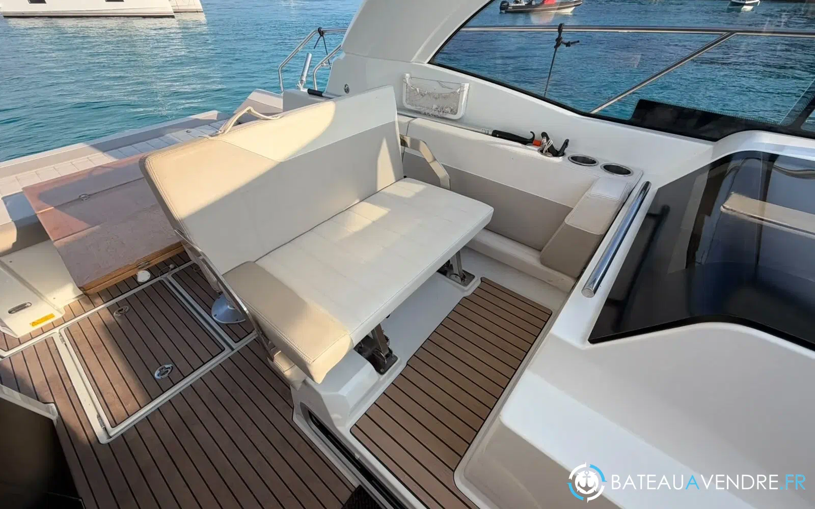 slider 22 Jeanneau Leader 33