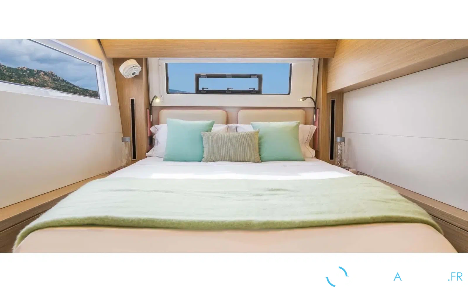 slider 5 Lagoon 51 Iconic