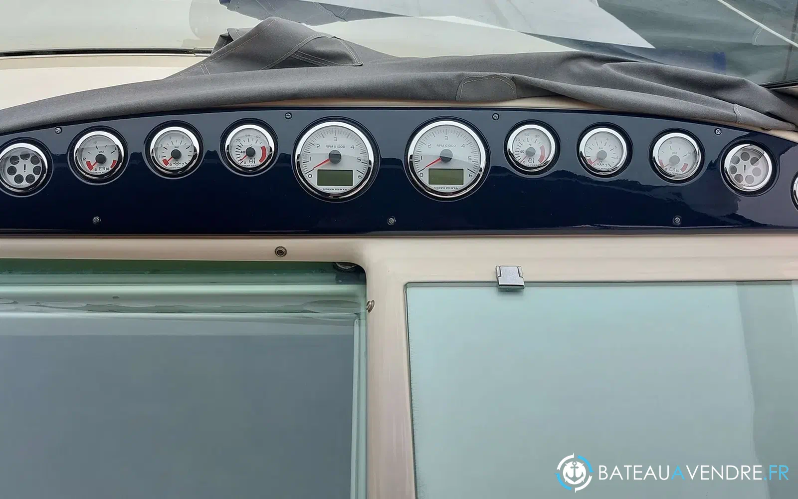 slider 8 Fairline Targa 28