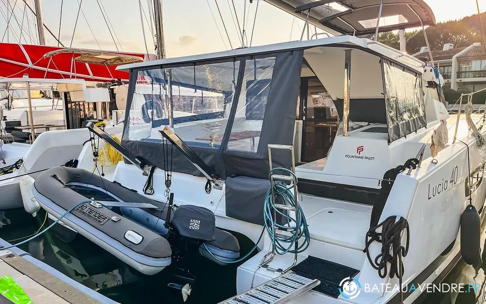 slider 1 Fountaine Pajot Lucia 40