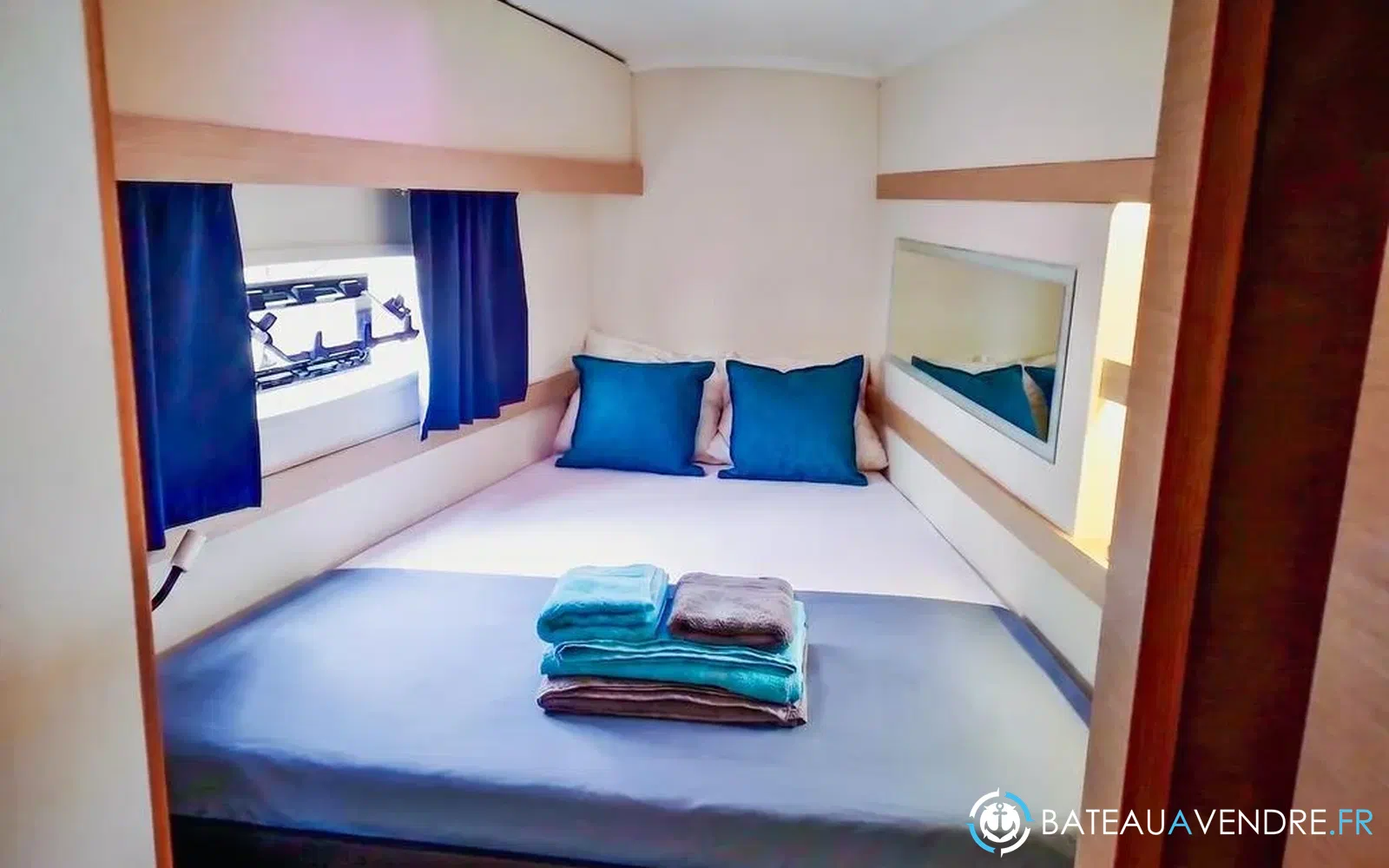 slider 19 Fountaine Pajot Lucia 40