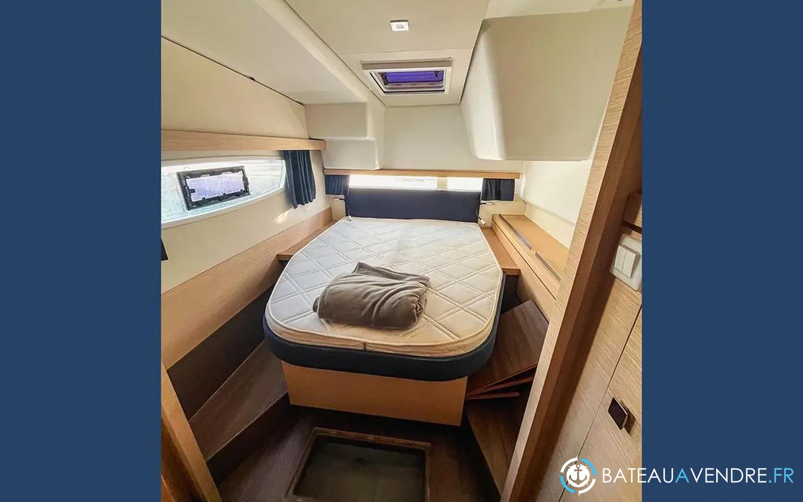 slider 21 Fountaine Pajot Lucia 40