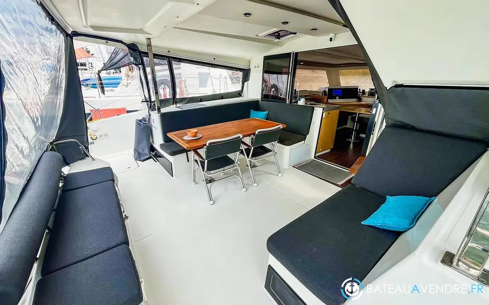 slider 8 Fountaine Pajot Lucia 40