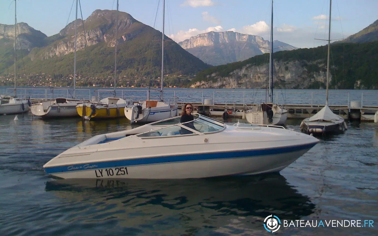 slider 19 Chris Craft 208