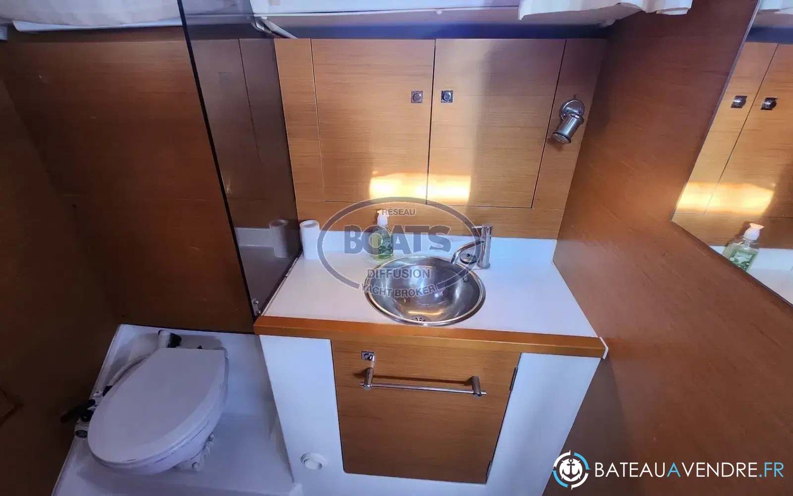 slider 10 Jeanneau Sun Odyssey 379