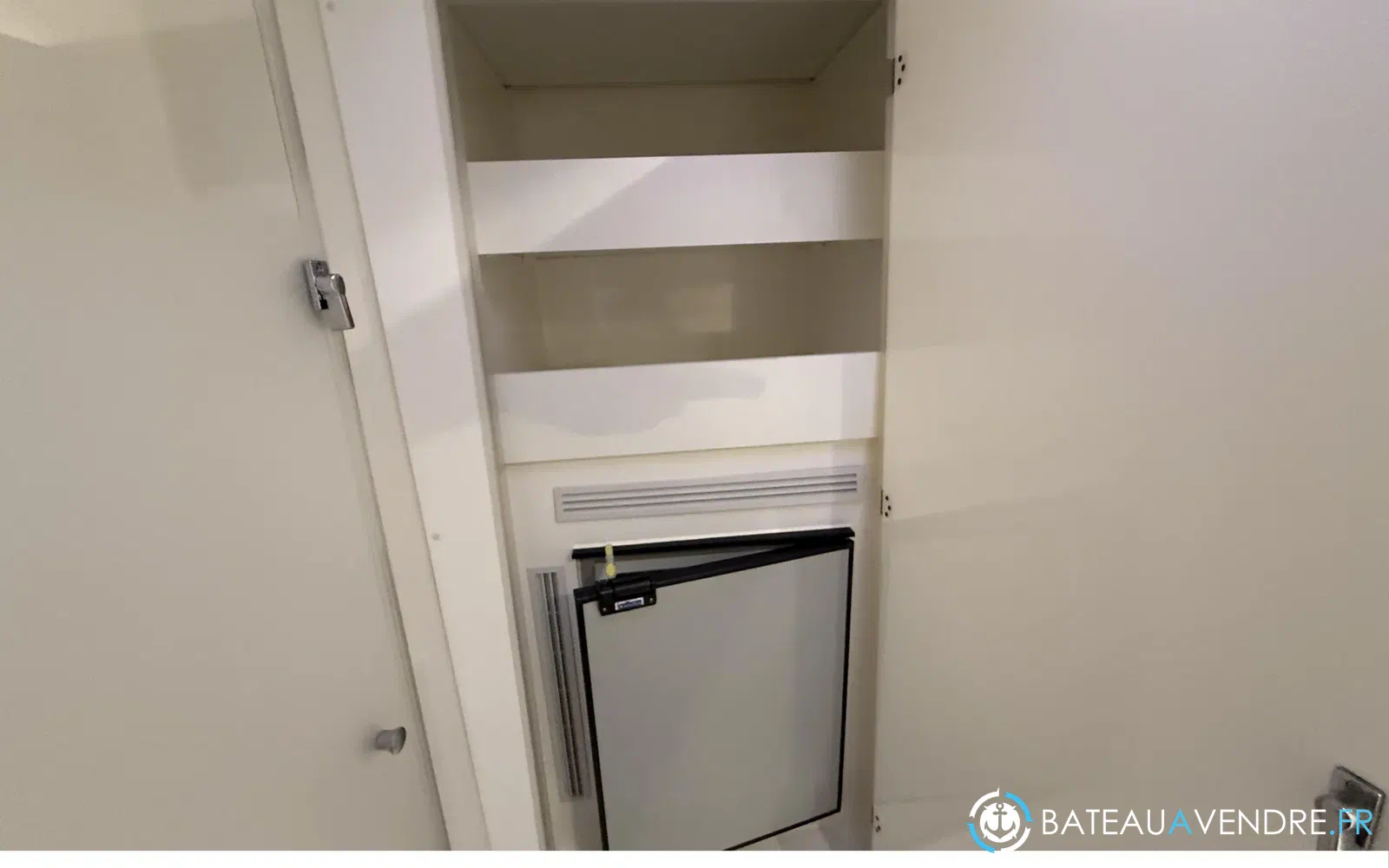 slider 11 Fountaine Pajot Isla 40
