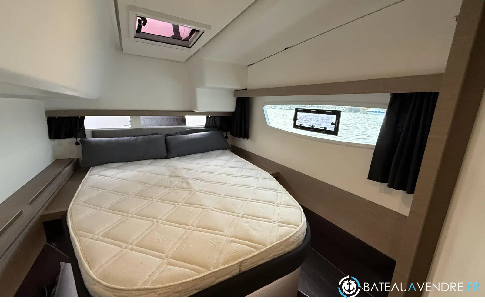 slider 12 Fountaine Pajot Isla 40