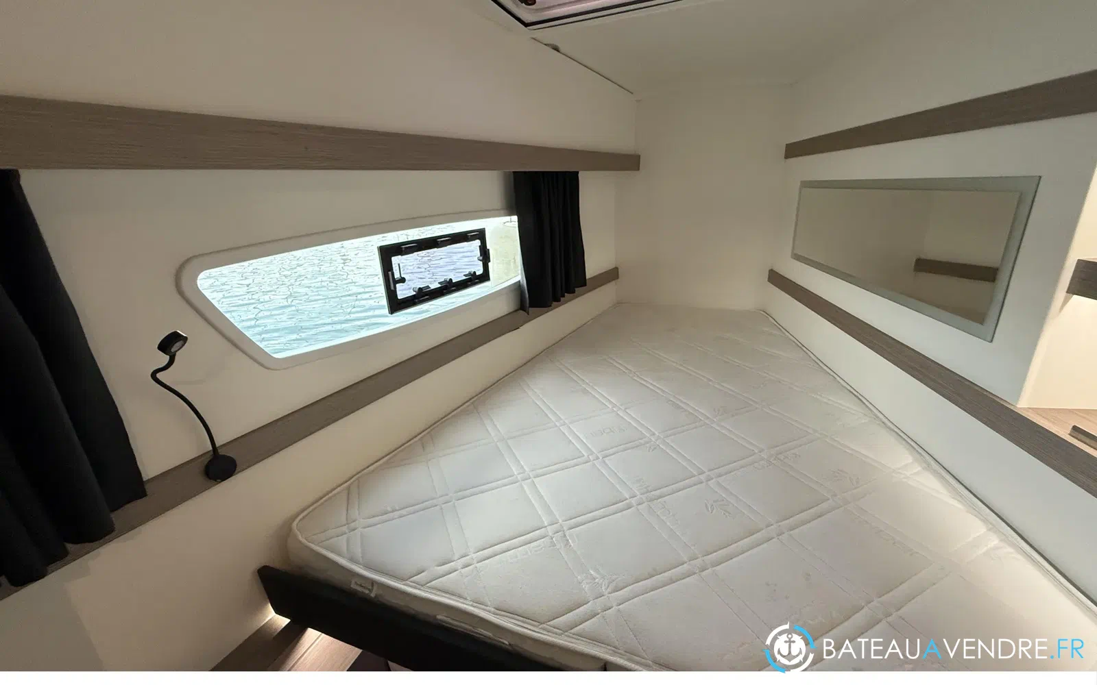 slider 16 Fountaine Pajot Isla 40
