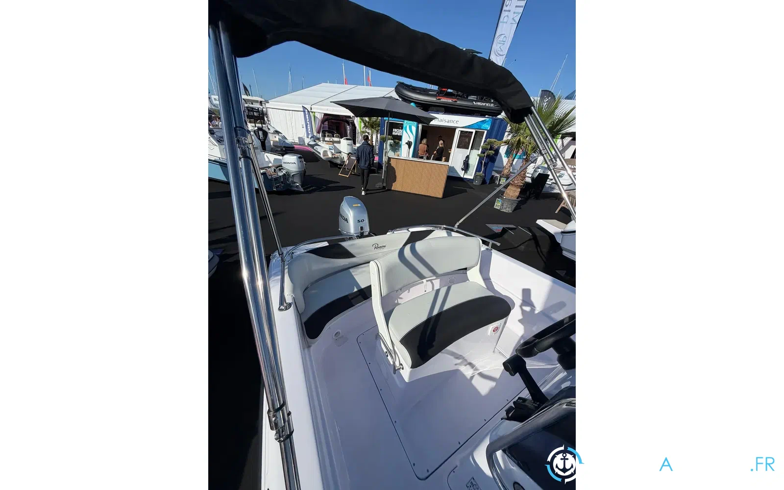 slider 4 Ranieri Voyager 17
