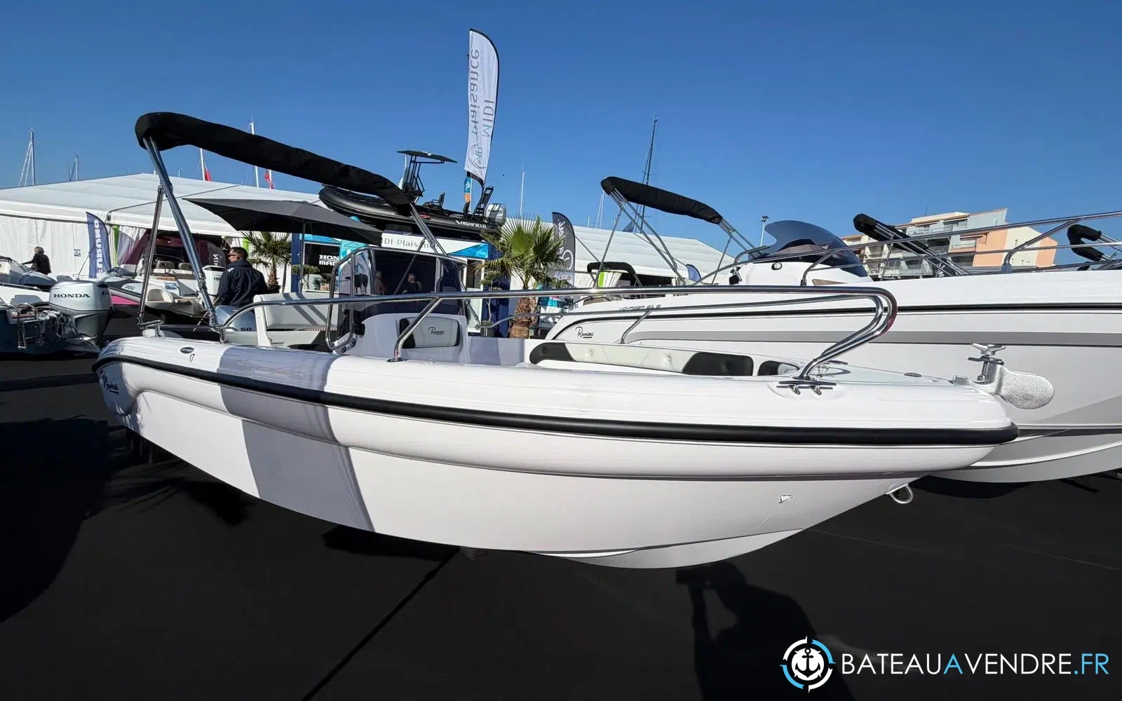 slider 1 Ranieri Voyager 17