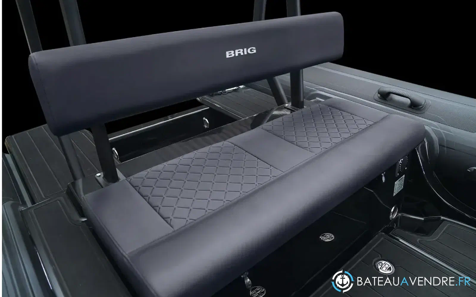 slider 9 Brig Navigator 20