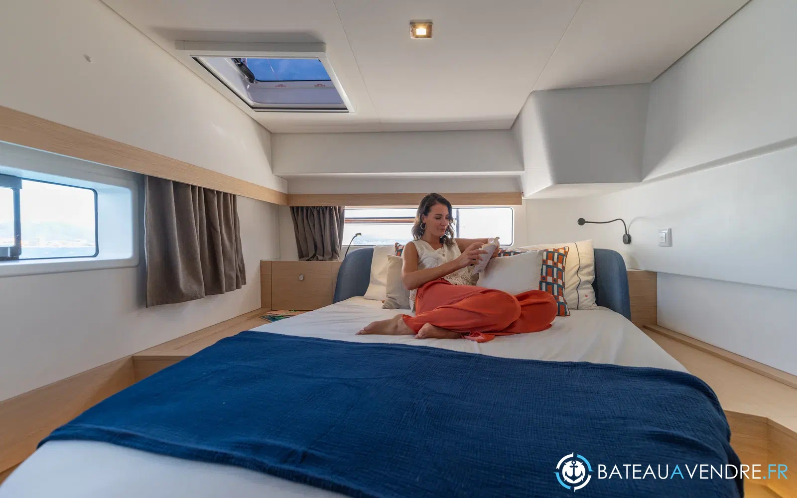 slider 102 Fountaine Pajot FP 44