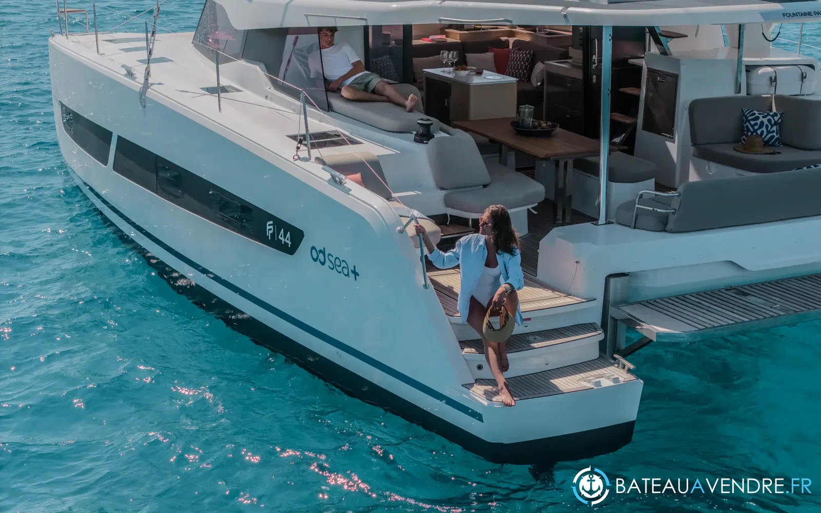 slider 12 Fountaine Pajot FP 44