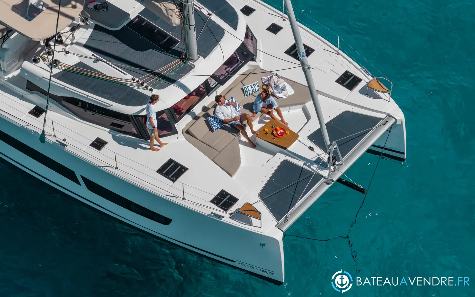 slider 17 Fountaine Pajot FP 44