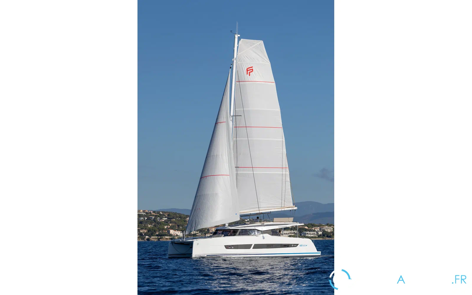 slider 33 Fountaine Pajot FP 44