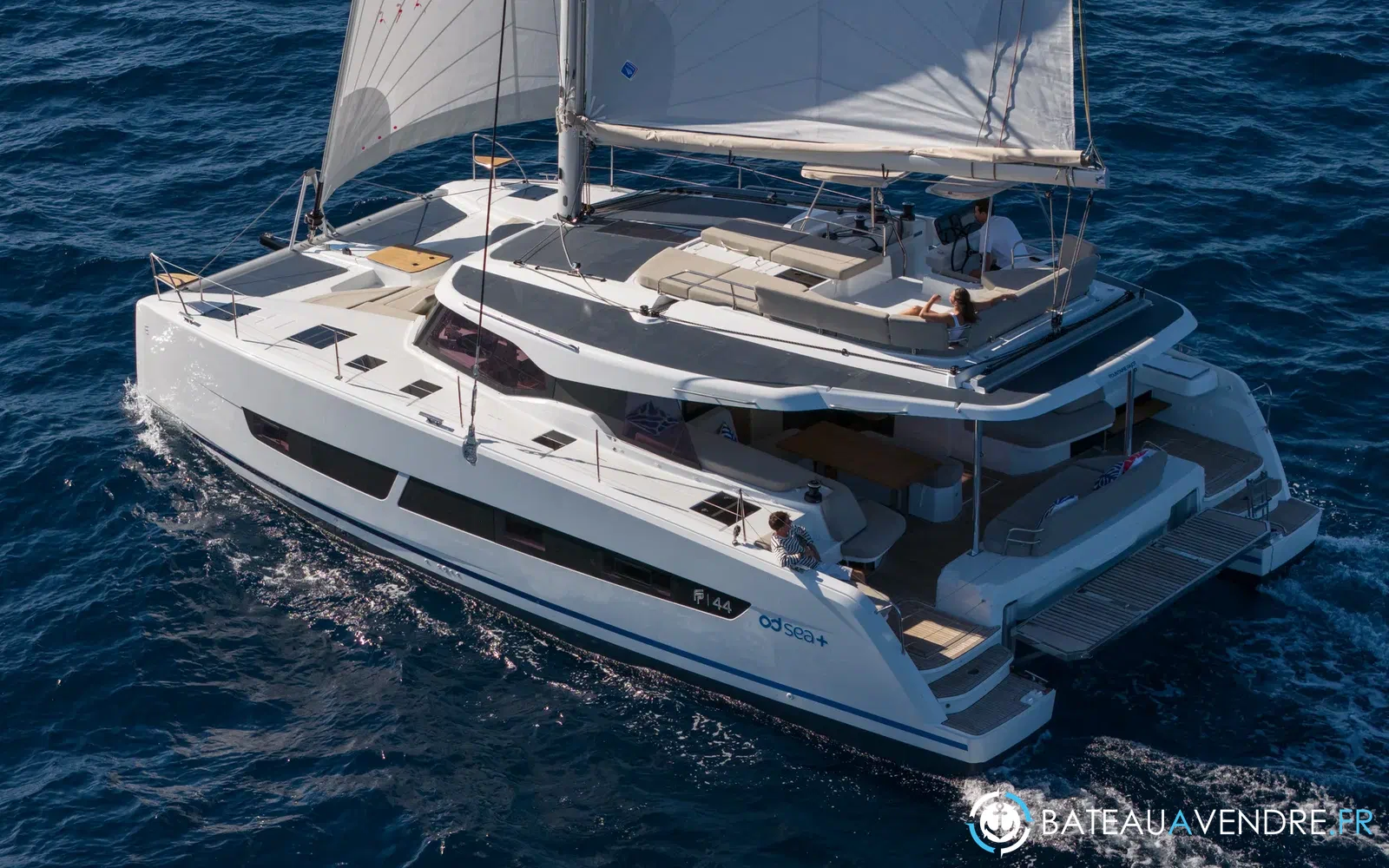 slider 3 Fountaine Pajot FP 44