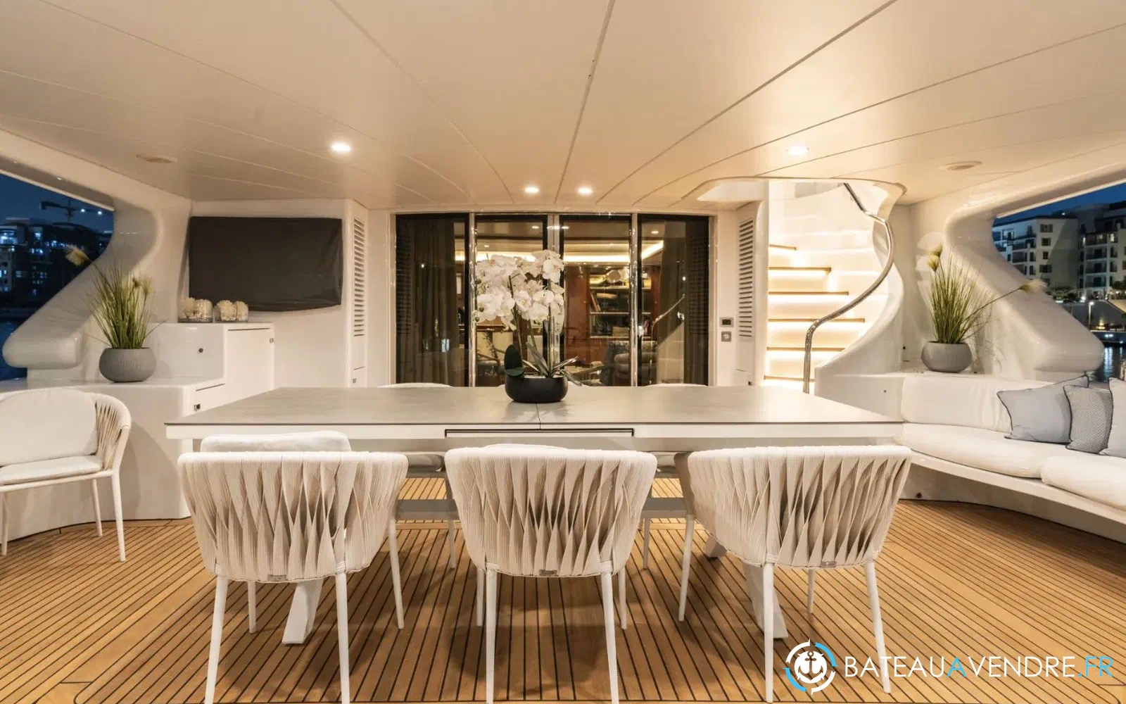 slider 9 Benetti Classic 115