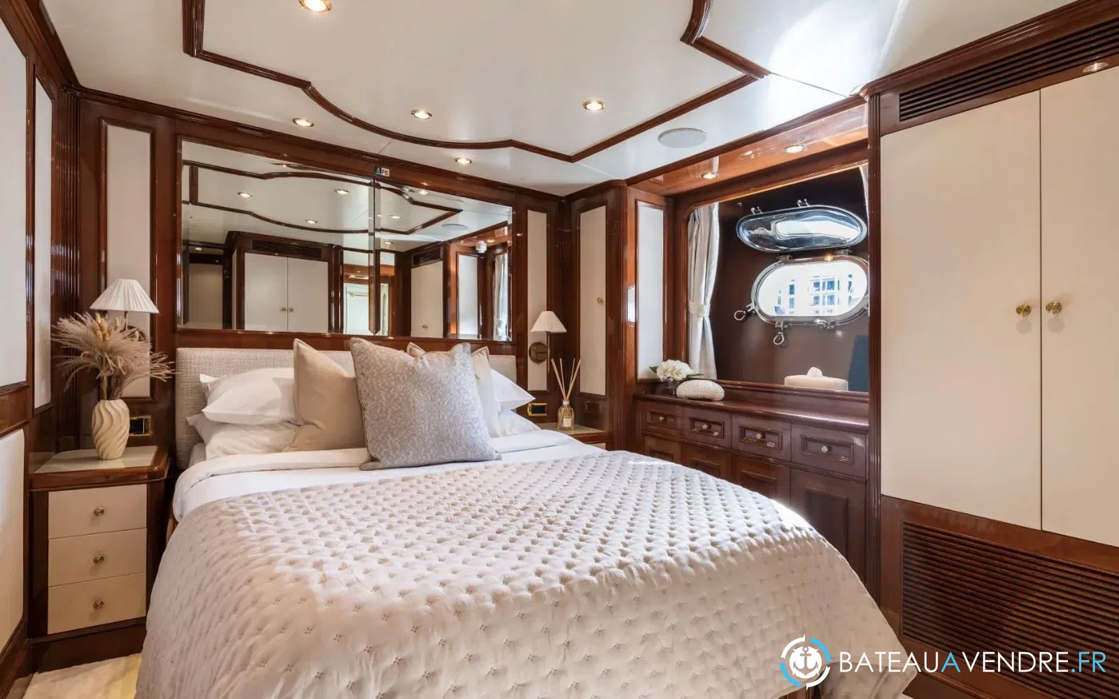 slider 26 Benetti Classic 115