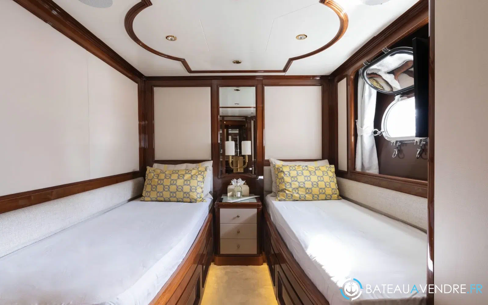 slider 29 Benetti Classic 115