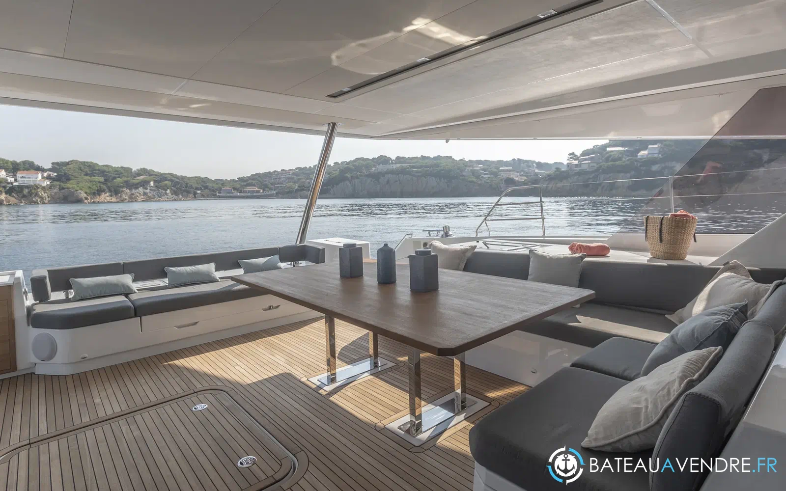 slider 12 Fountaine Pajot Samana 59