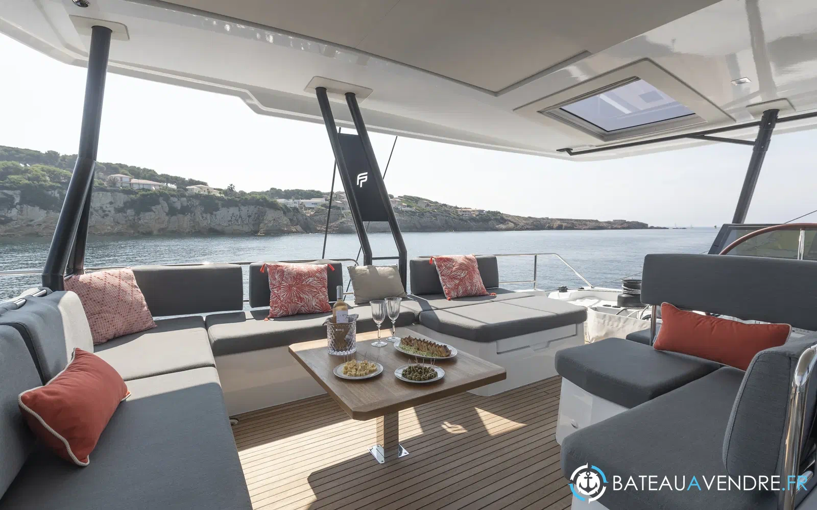 slider 28 Fountaine Pajot Samana 59