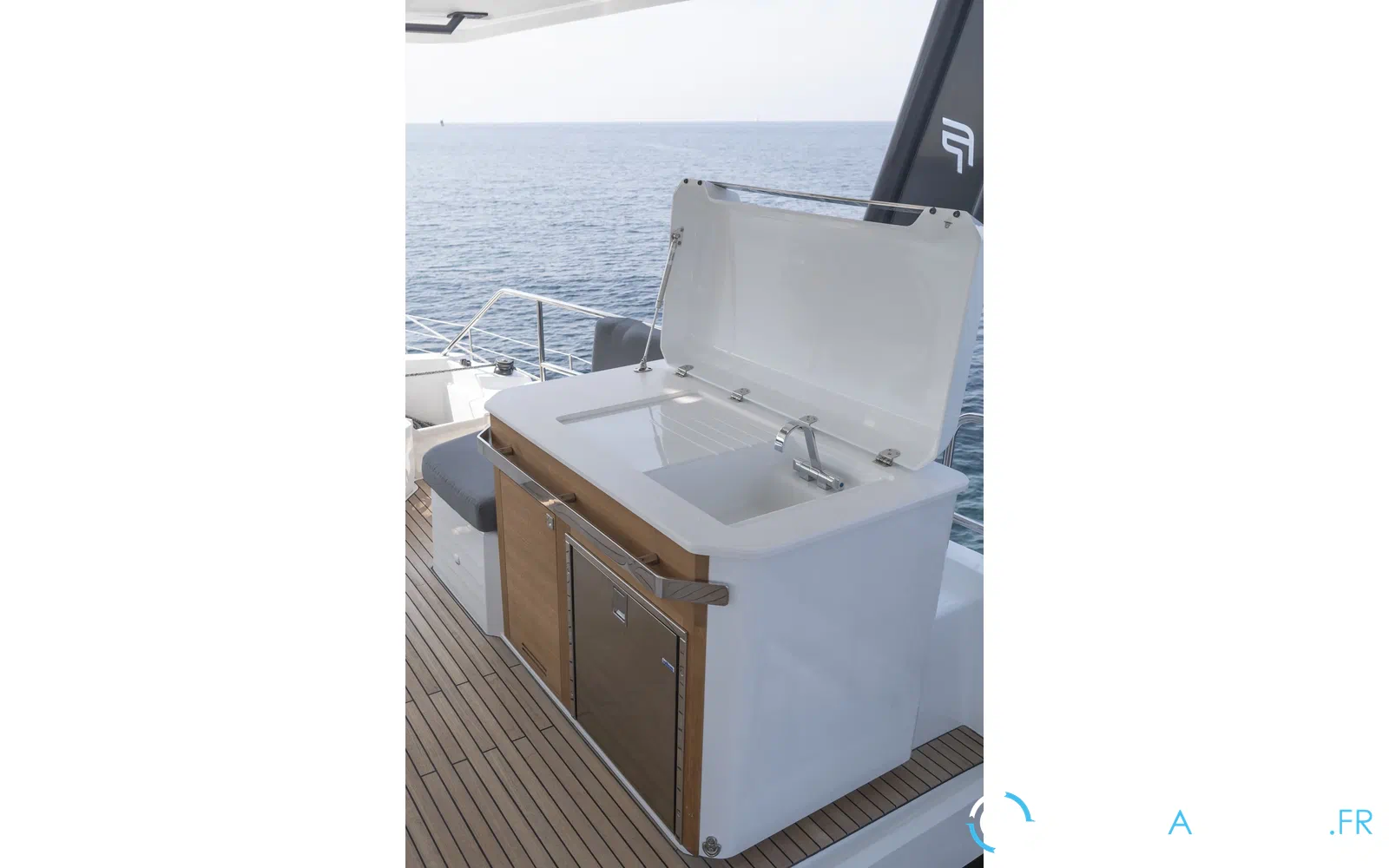 slider 29 Fountaine Pajot Samana 59