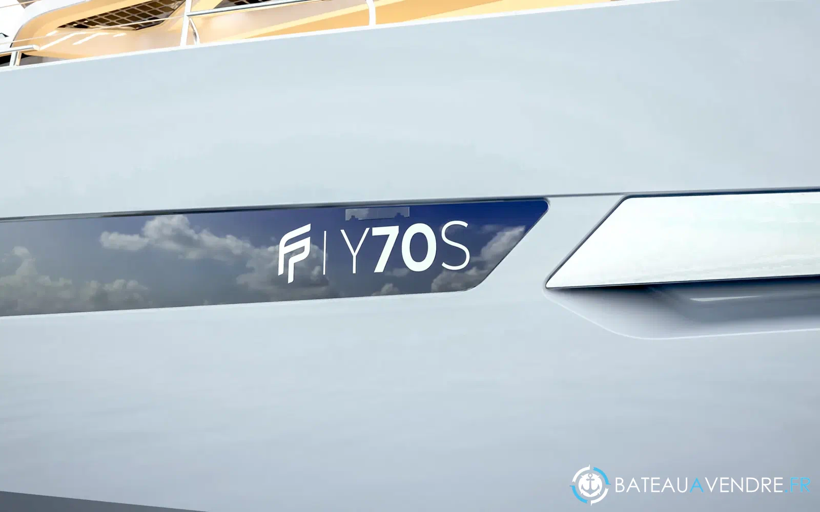 slider 12 Fountaine Pajot FPY 70S
