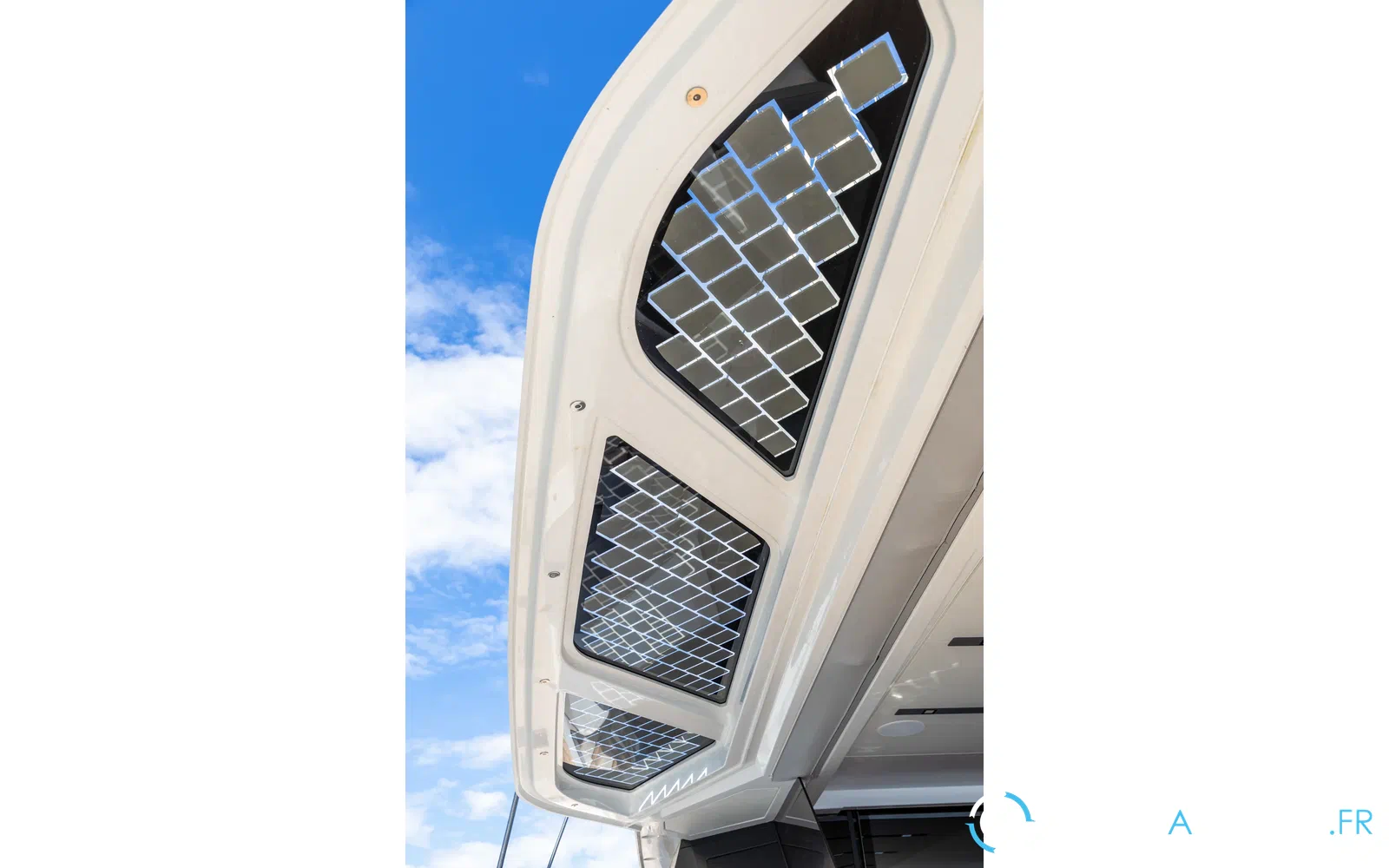 slider 104 Fountaine Pajot Thira 80