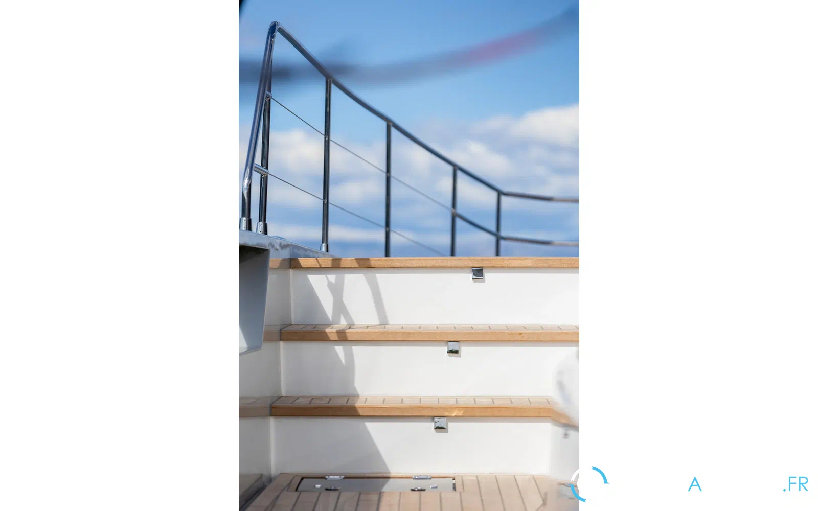slider 105 Fountaine Pajot Thira 80