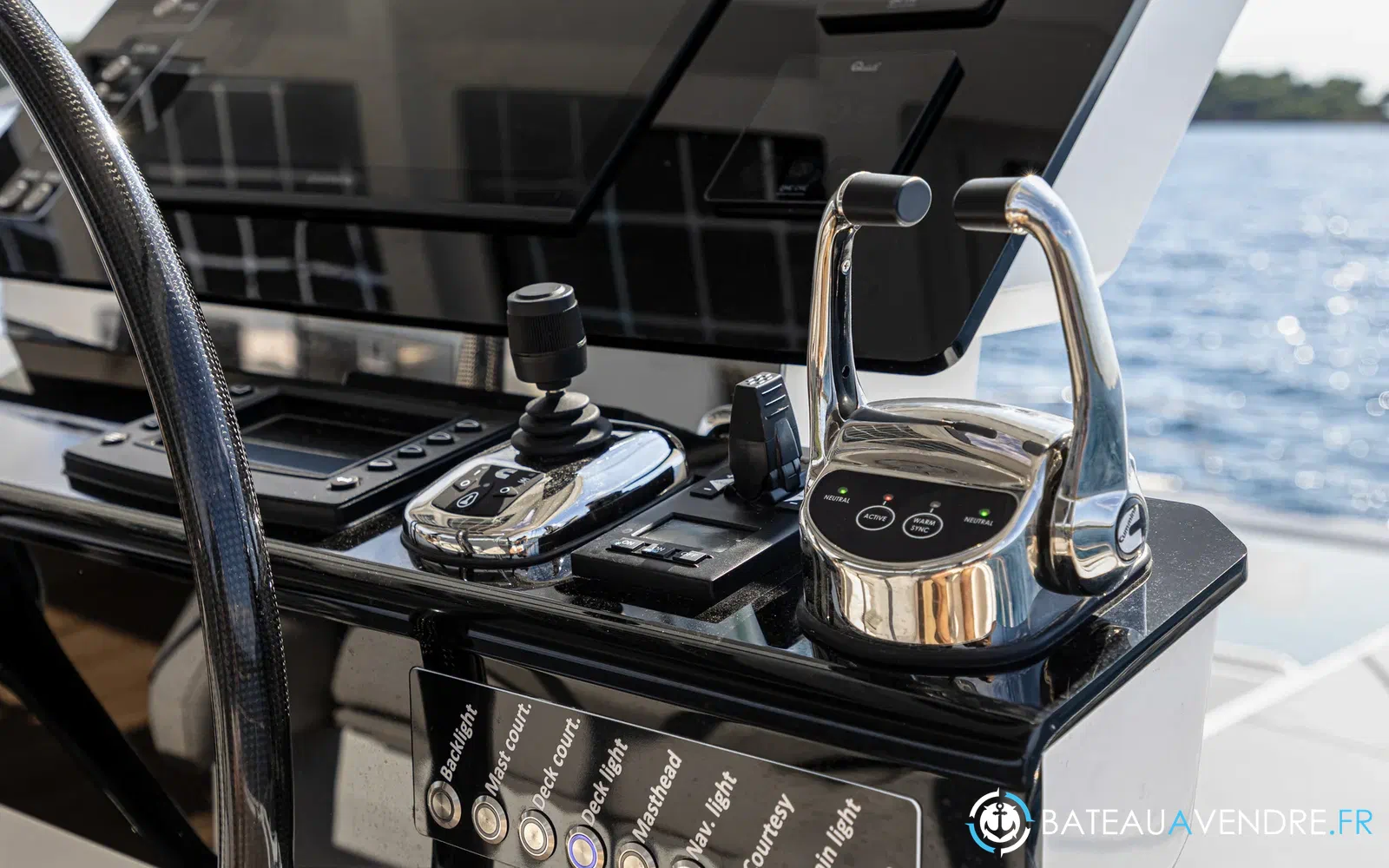 slider 115 Fountaine Pajot Thira 80