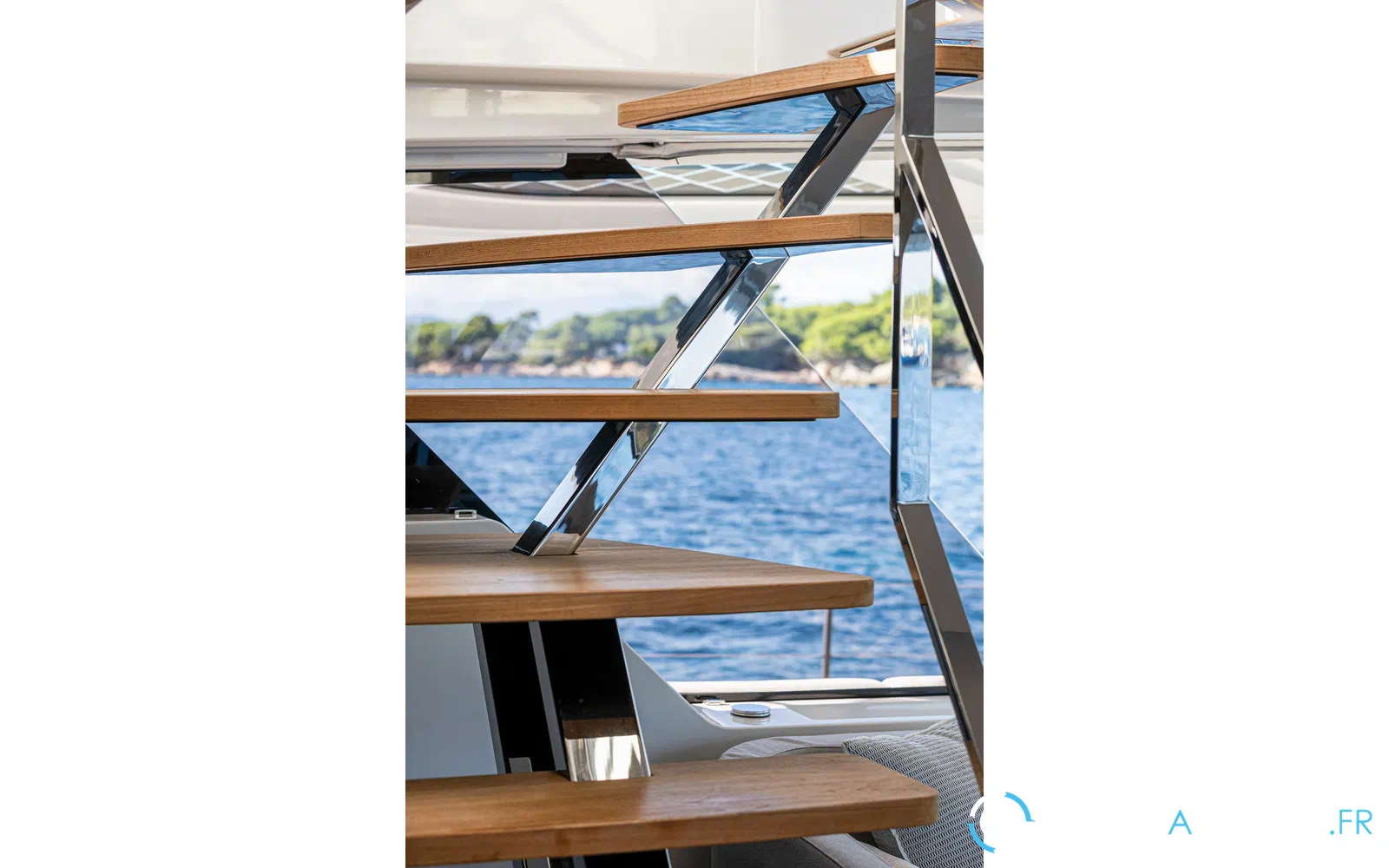 slider 117 Fountaine Pajot Thira 80