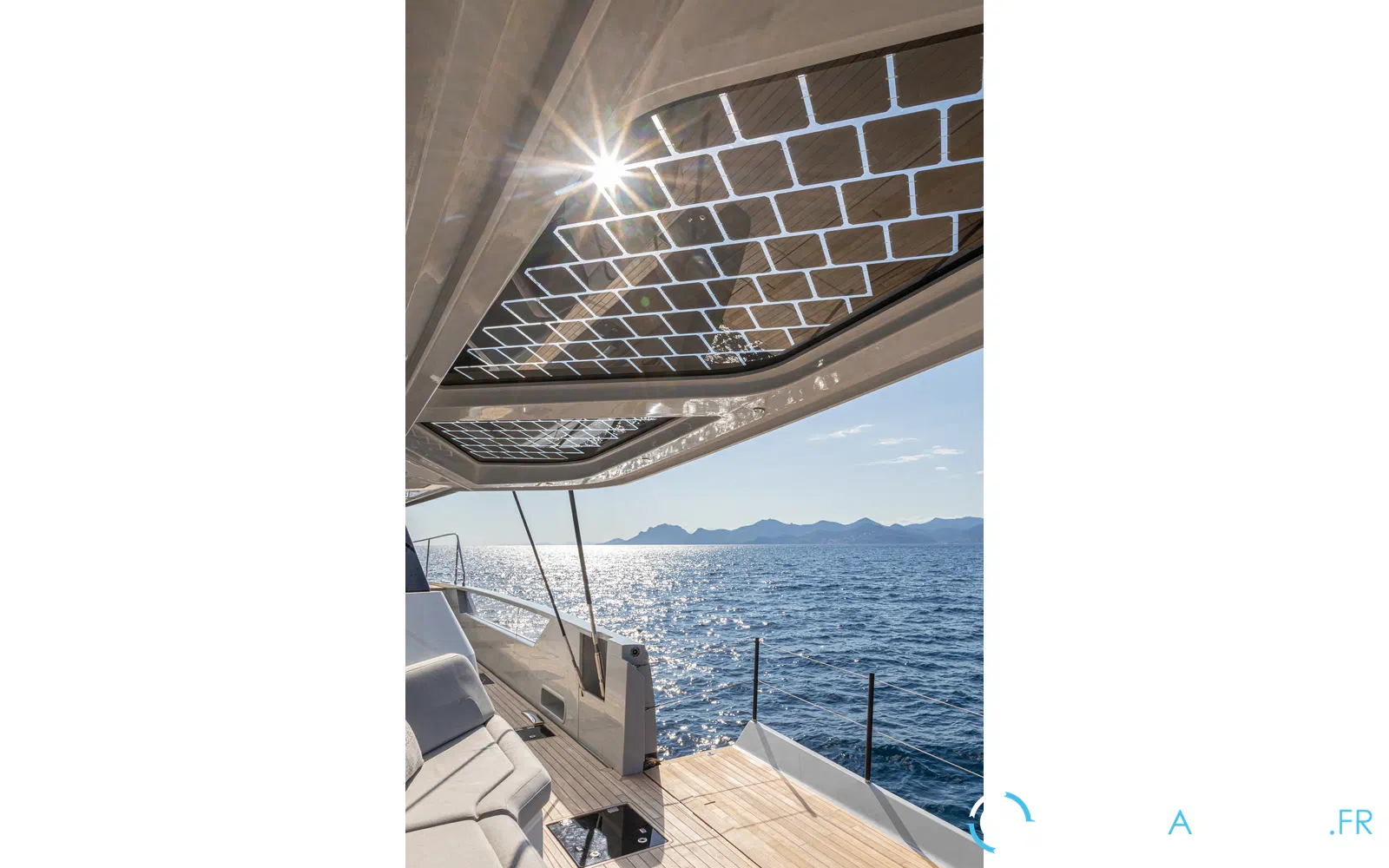 slider 60 Fountaine Pajot Thira 80