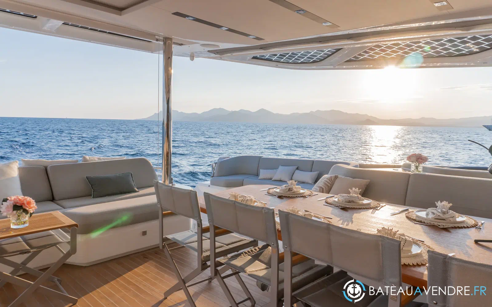 slider 65 Fountaine Pajot Thira 80
