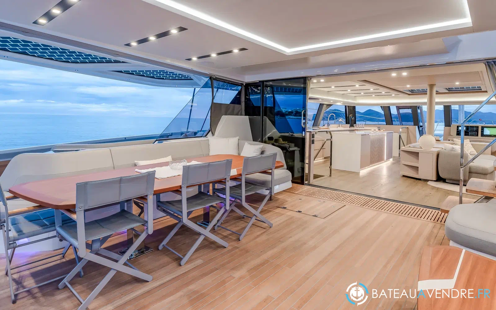 slider 68 Fountaine Pajot Thira 80