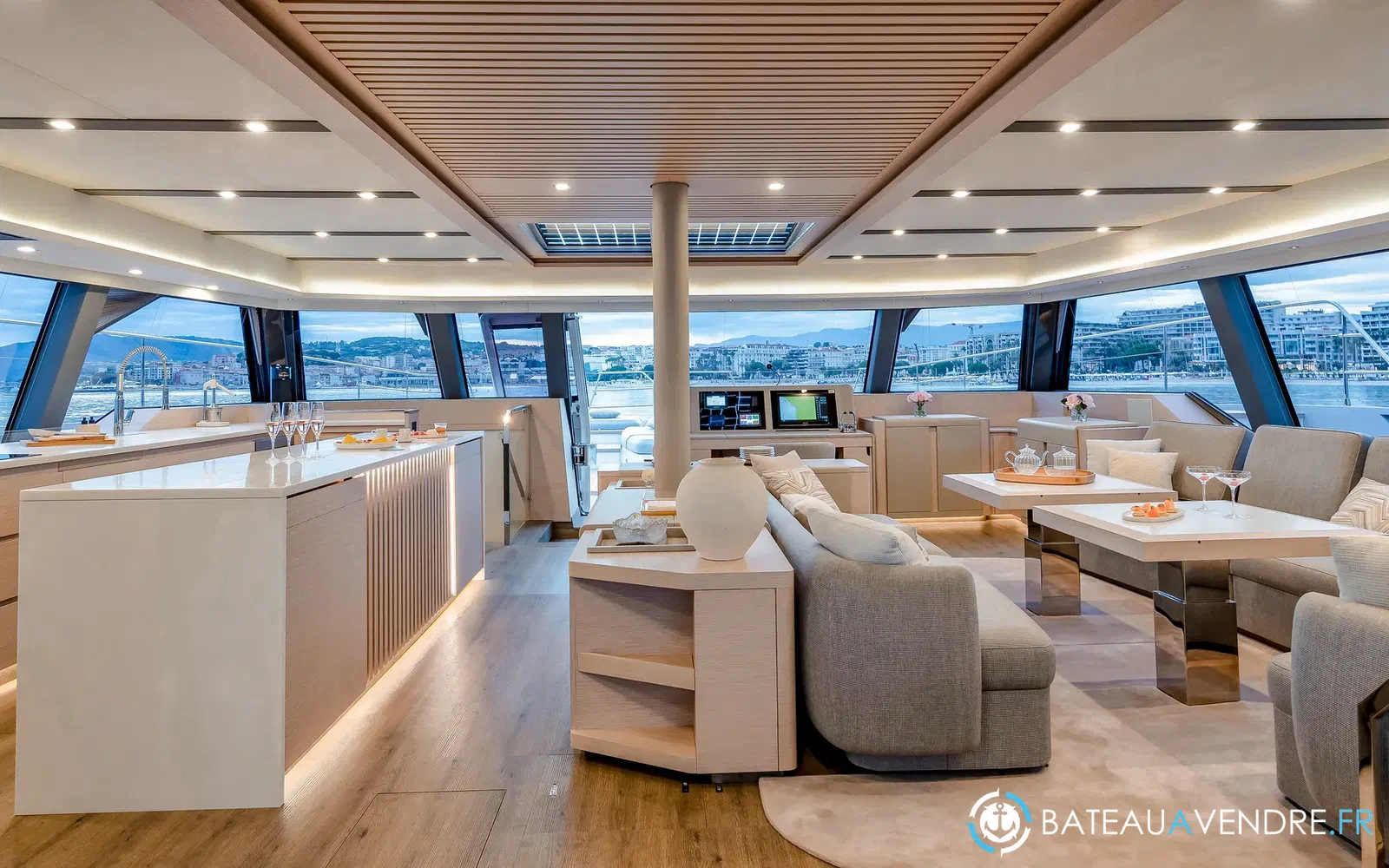 slider 72 Fountaine Pajot Thira 80