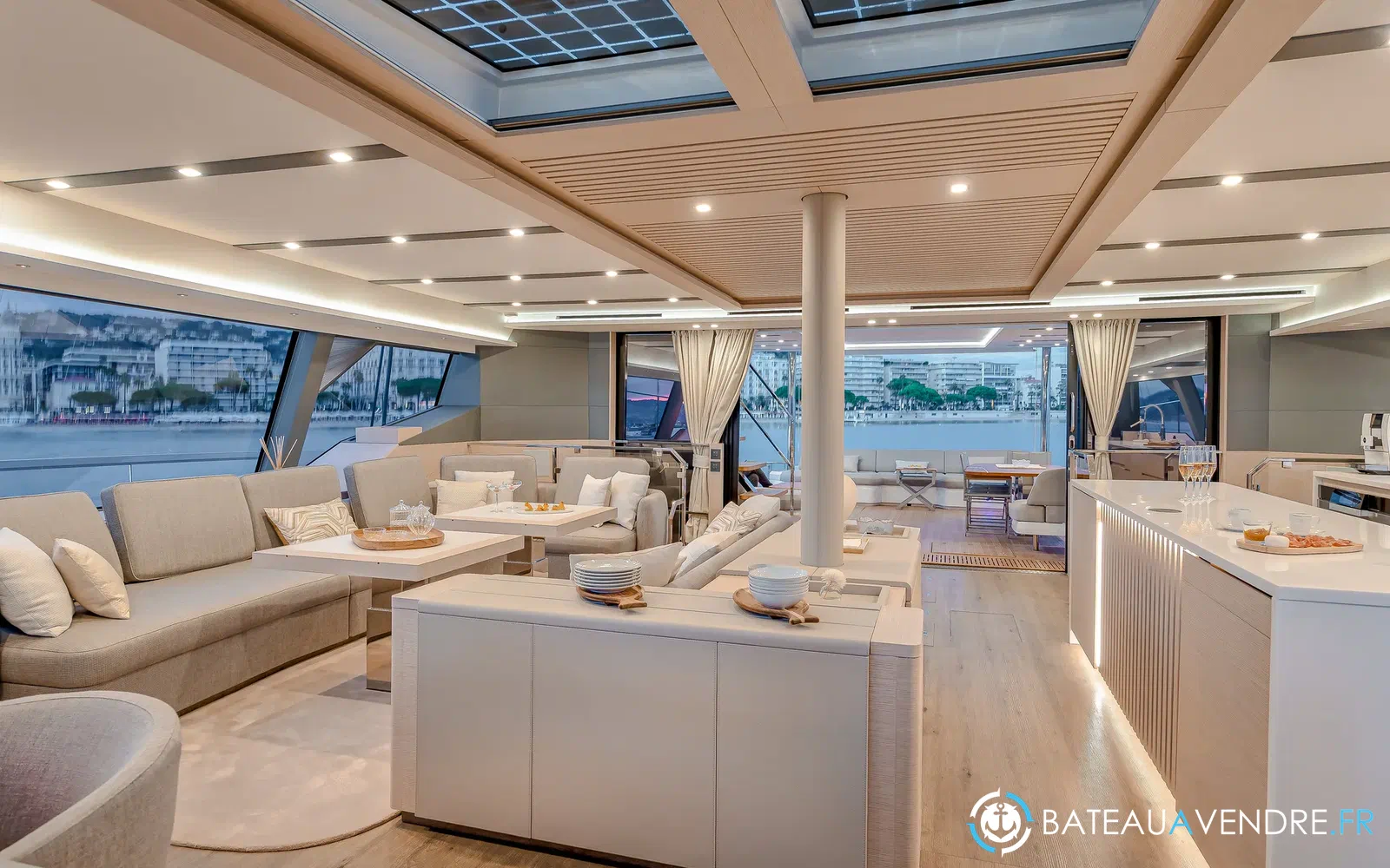 slider 73 Fountaine Pajot Thira 80