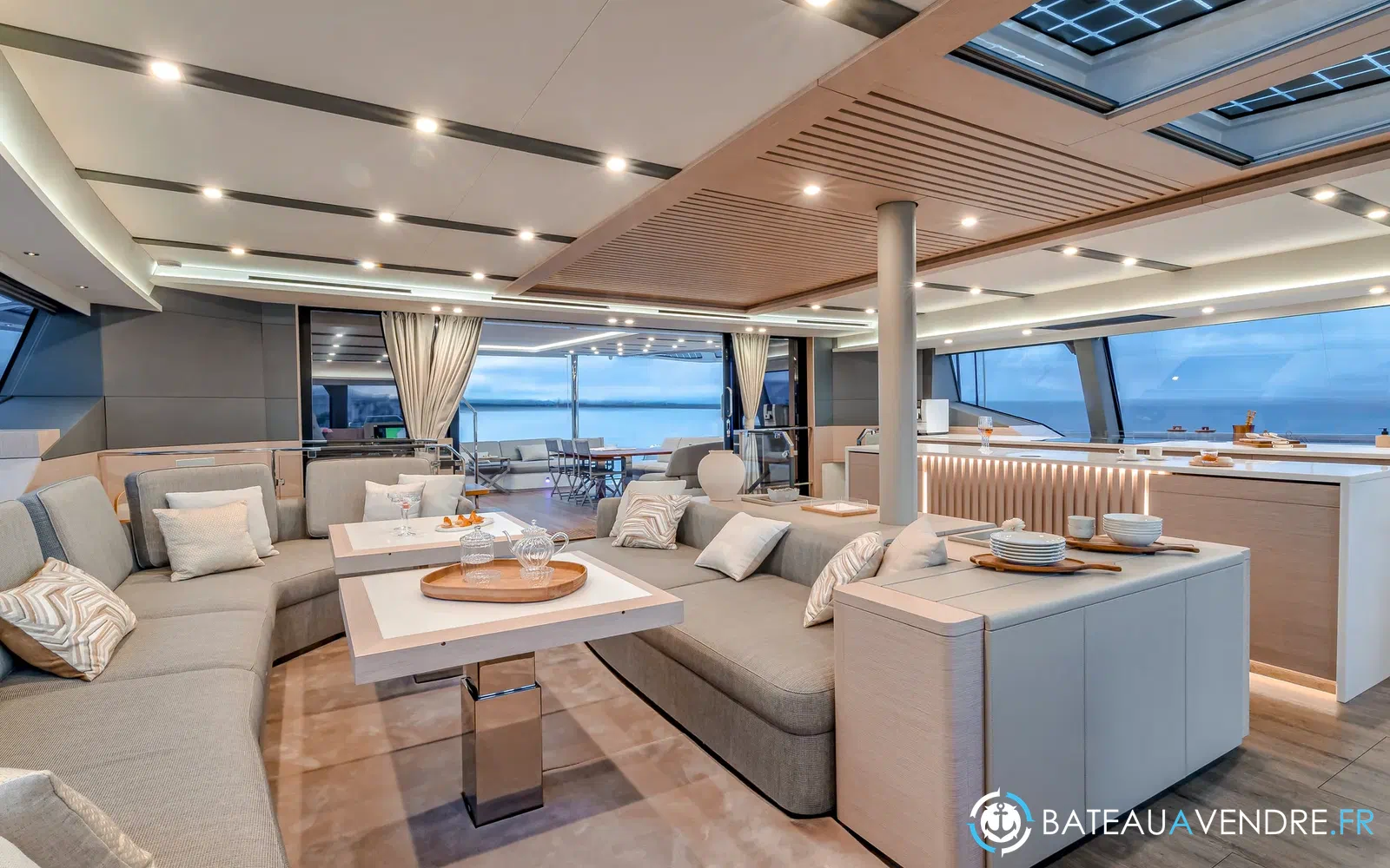 slider 75 Fountaine Pajot Thira 80