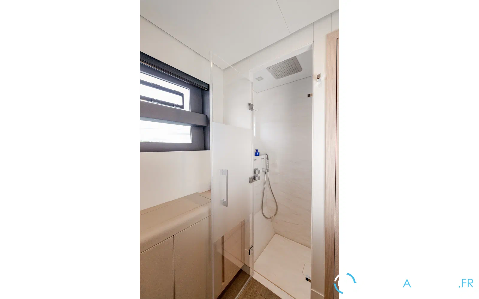 slider 82 Fountaine Pajot Thira 80