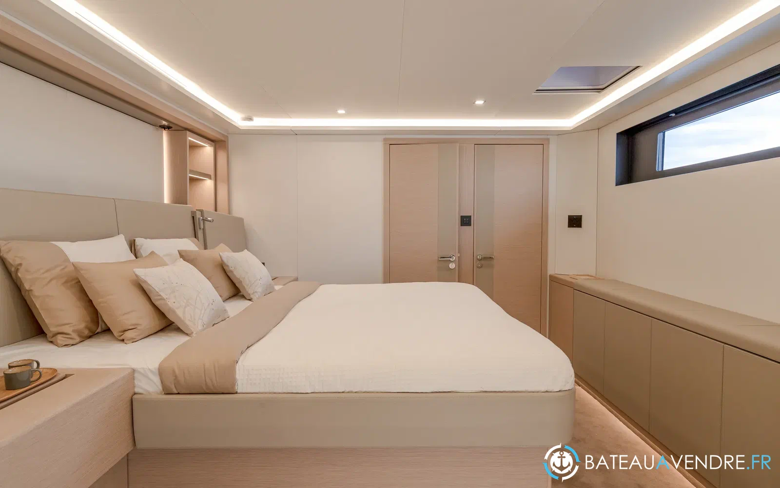 slider 93 Fountaine Pajot Thira 80