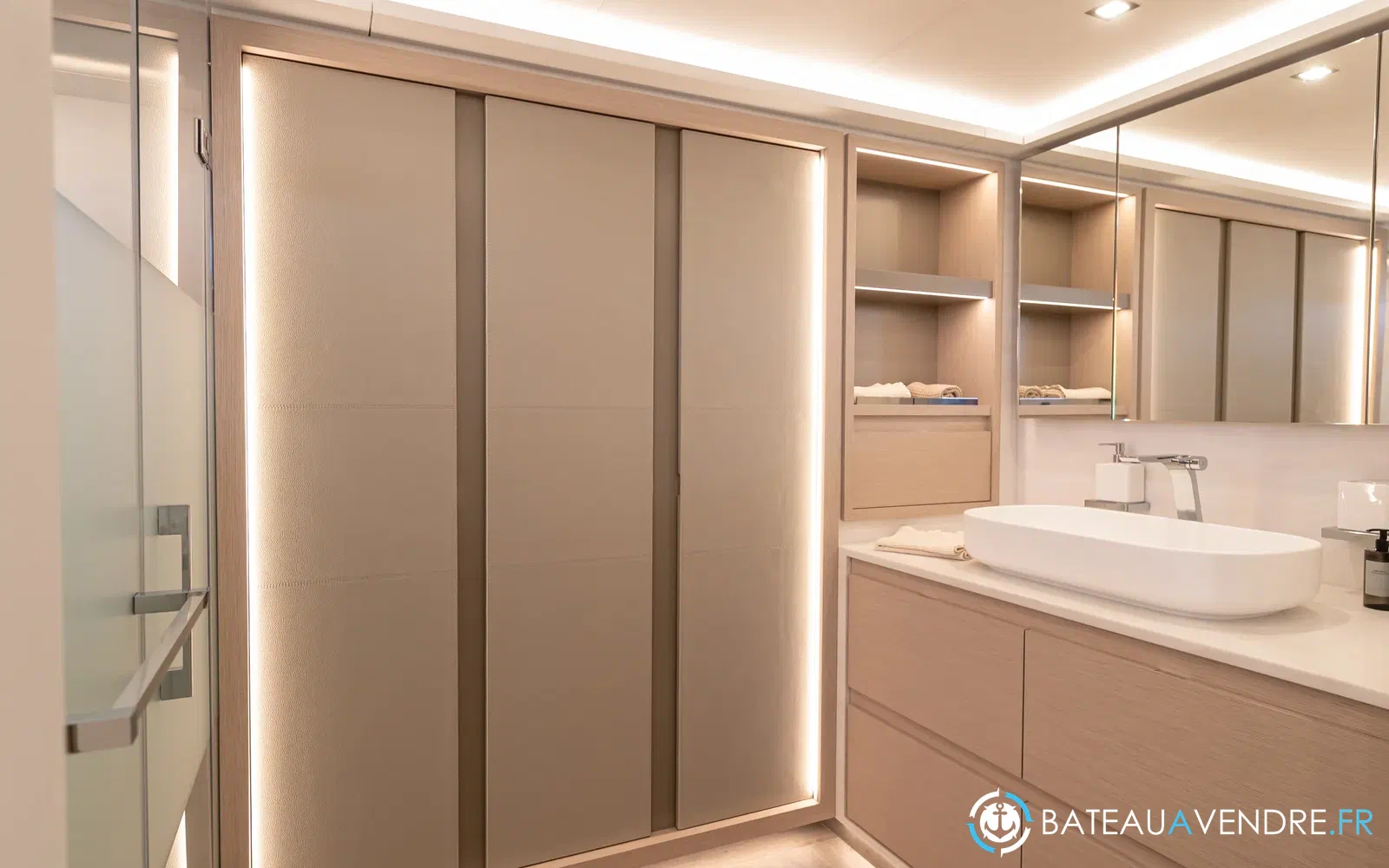 slider 95 Fountaine Pajot Thira 80