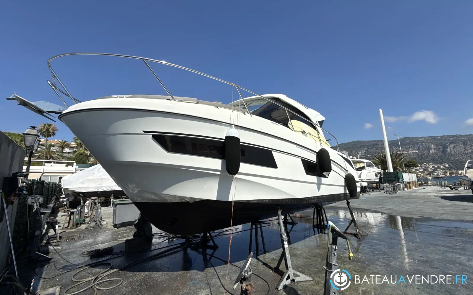 slider 0 Beneteau Antares Serie 9