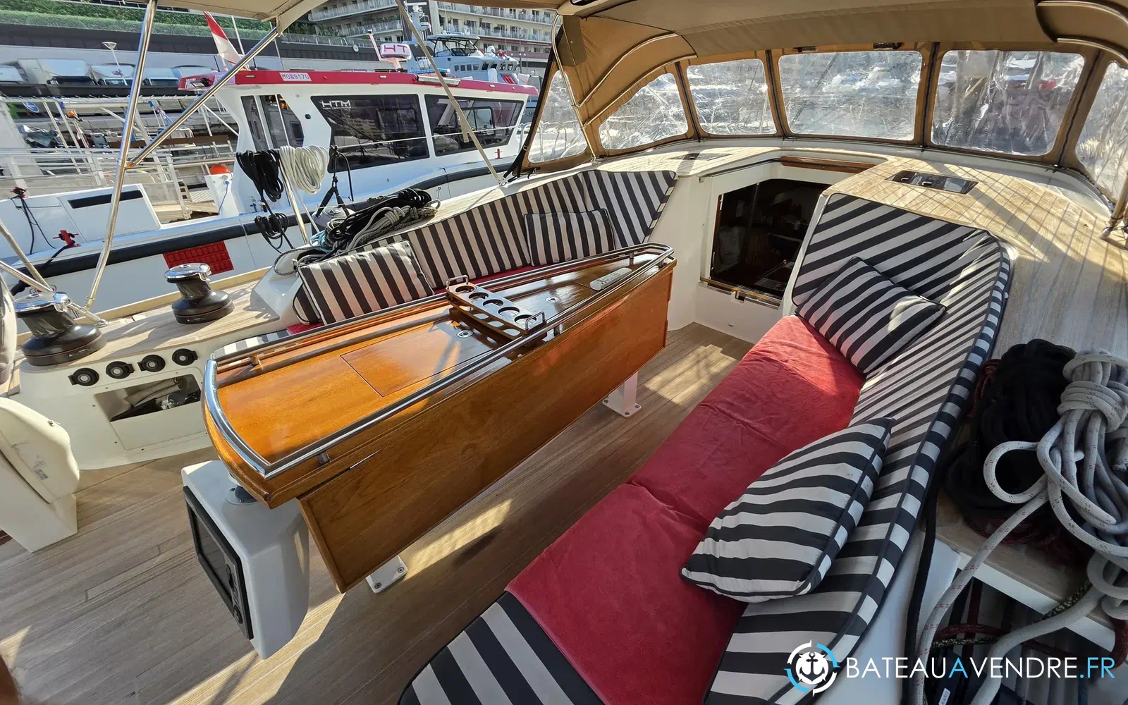 slider 10 Cnb Bordeaux 60